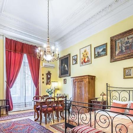 Jozsef-Corvin Central Budapest Bagian luar foto