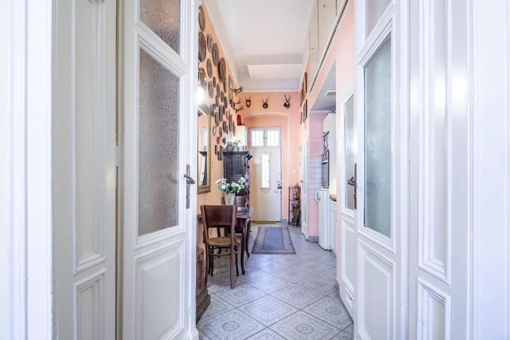 Jozsef-Corvin Central Budapest Bagian luar foto