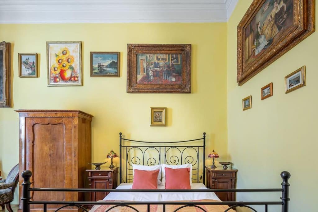Jozsef-Corvin Central Budapest Bagian luar foto